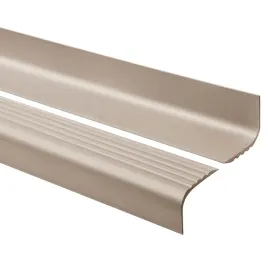 profil-schodowy-antyposlizgowy-nosek-schodowy-pcv-rgpt-15m-bez-52x40mm