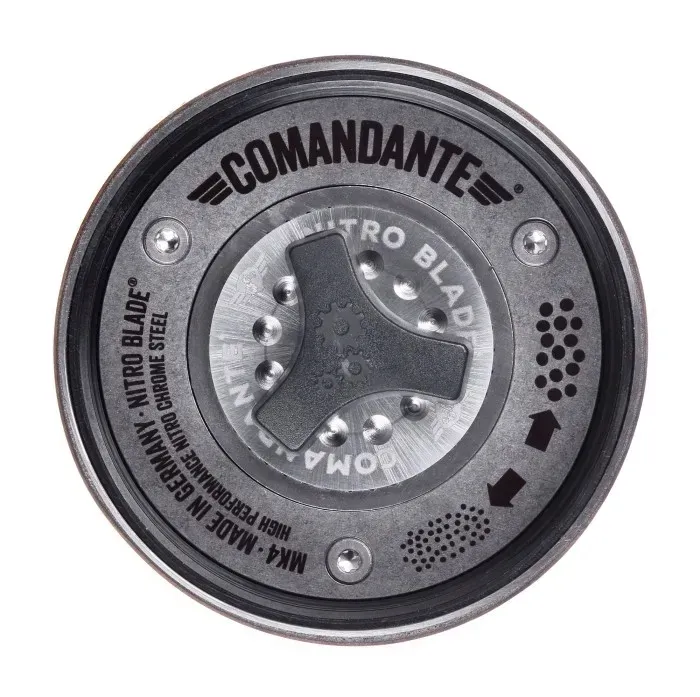 comandante-c40-mk4-nitro-virginia-walnut-stan-nowy