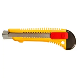 noz-z-ostrzem-lamanym-18-mm