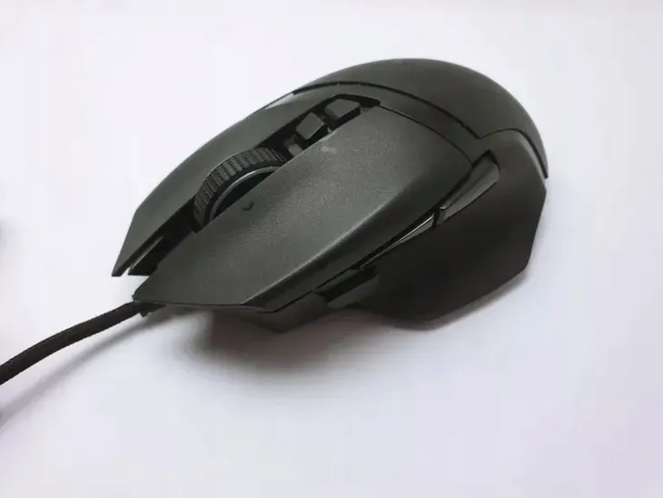 mysz-razer-basilisk-v3-sensor-optyczny