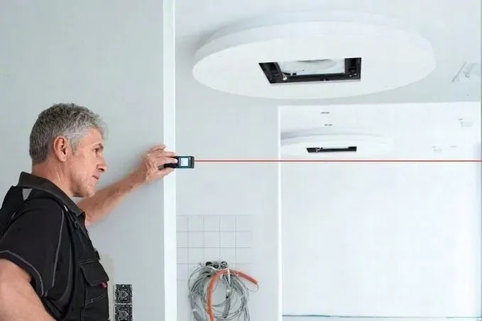 dalmierz-laserowy-glm-40-bosch