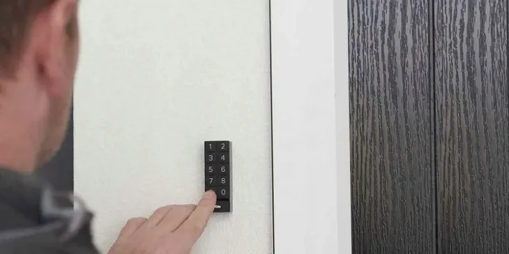 yale-smart-keypad-komunikacja-bluetooth