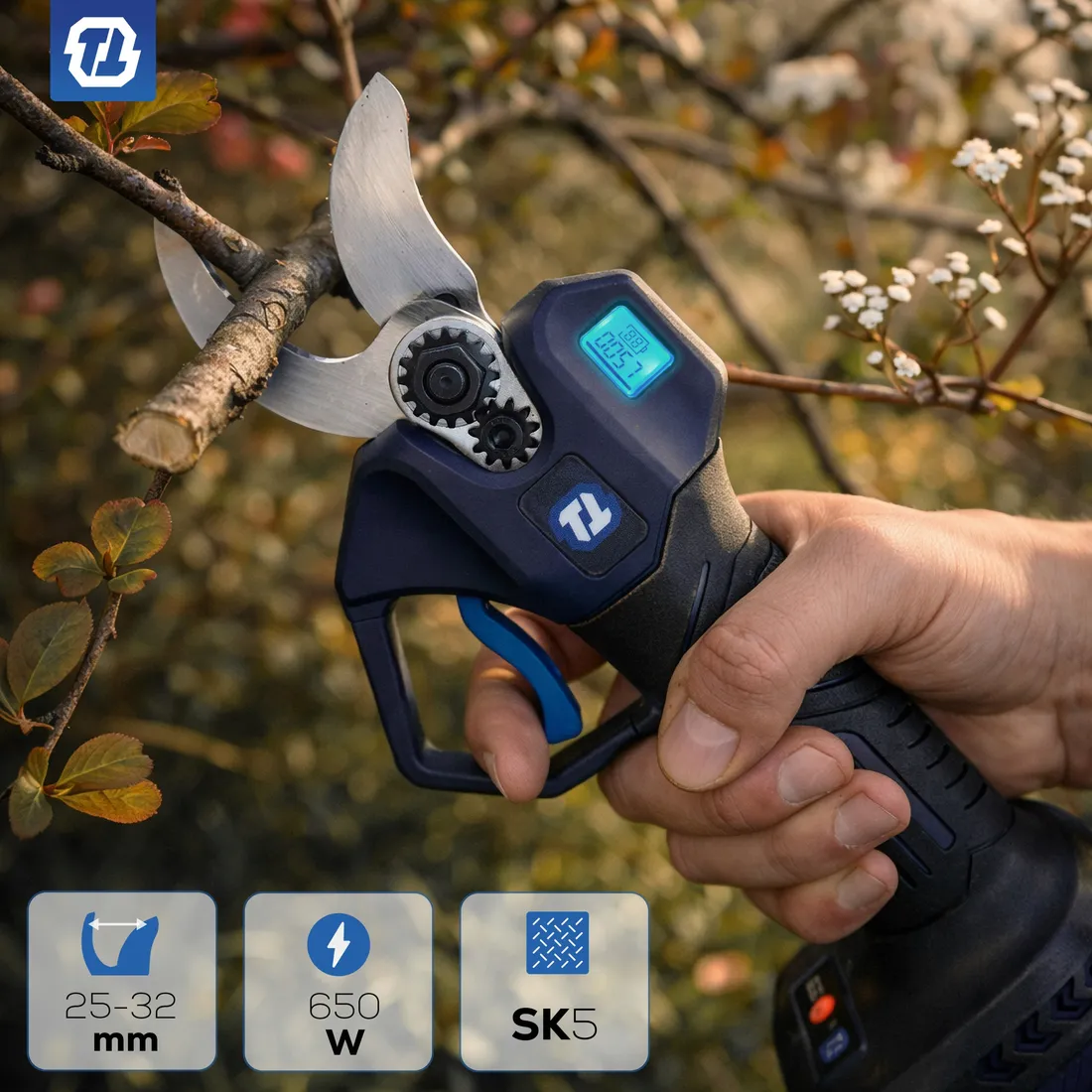 sekator-akumulatorowy-elektryczny-do-galezi-nozyce-2-ah-ogrodowy-techtool