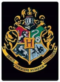 magnes-metalowy-harry-potter-herb-hogwartu-half-moon-bay-125x68-mm
