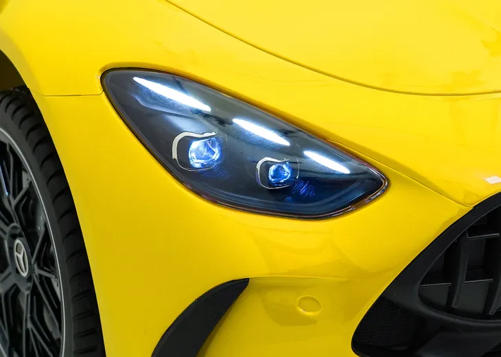 auto-mercedes-benz-gt63-amg-zolty-na-akumulator-dla-dzieci-gratisy-stan-opakowania-oryginalne