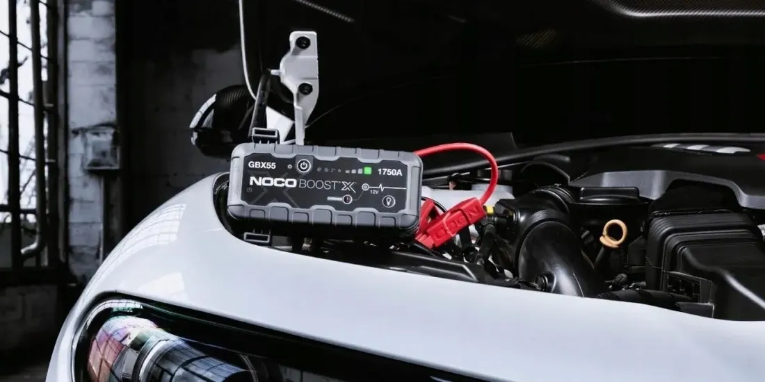 gbx55-boost-x-12v-1750a-jump-starter-stan-nowy