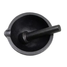zeliwny-mozdzierz-reczny-hage-13-cm-z-tluczkiem-czarny