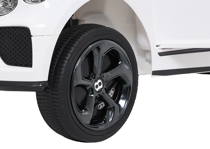 auto-bentley-bentayga-s-bialy-na-akumulator-dla-dzieci-gratisy-stan-nowy-marka-bentley