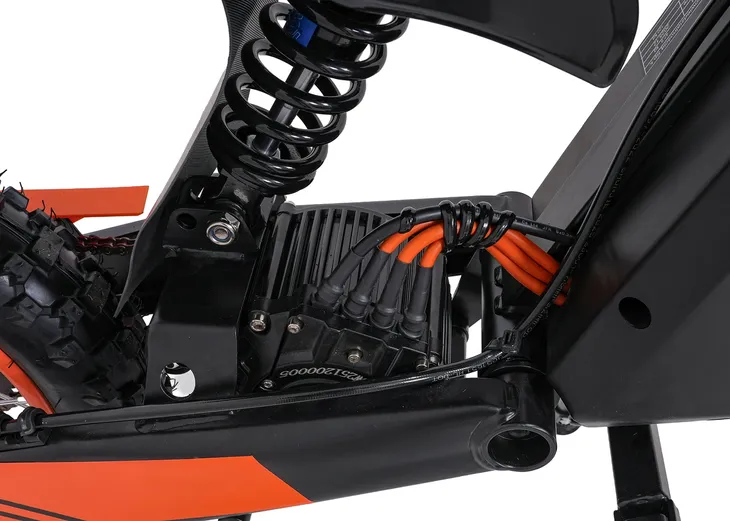 motor-elektryczny-e-rider-x-czarny-na-akumulator-dla-dzieci-gratisy-stan-nowy-kolor-czarny