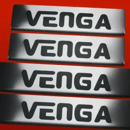 kia-venga-nakladki-progowe-ze-stali-nierdzewnej-304-czarne-matowe-napisy