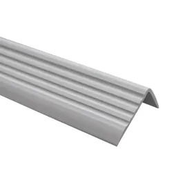 profil-schodowy-antyposlizgowy-nd-15m-srebrny