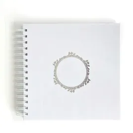 album-do-zdobienia-205-cm-x-205cm-bialy-ze-srebrnym-nadrukiem-40kartek