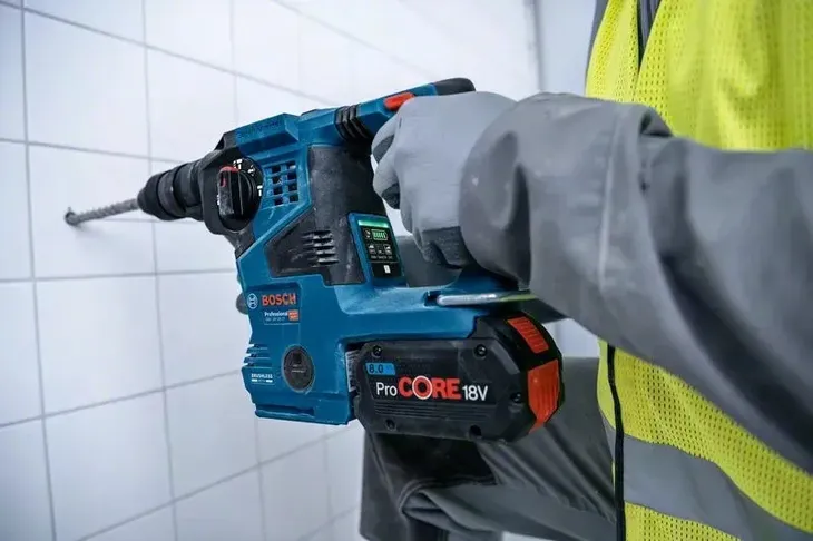 bosch-mlot-gbh-18v-28-cf-2x80ah-procore-napiecie-zasilania-18-v