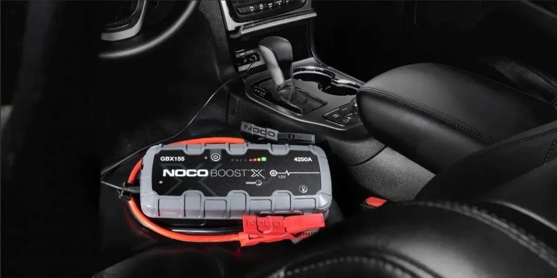 gbx155-boost-x-12v-4250a-jump-starter-stan-nowy
