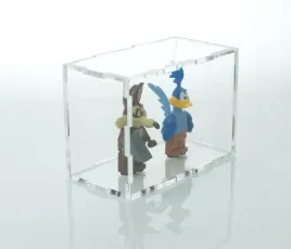 pudelko-gablotka-na-dwie-figurki-lego-chroni-przed-kurzem-i-uv