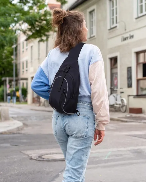 torba-waterfly-sling-bag