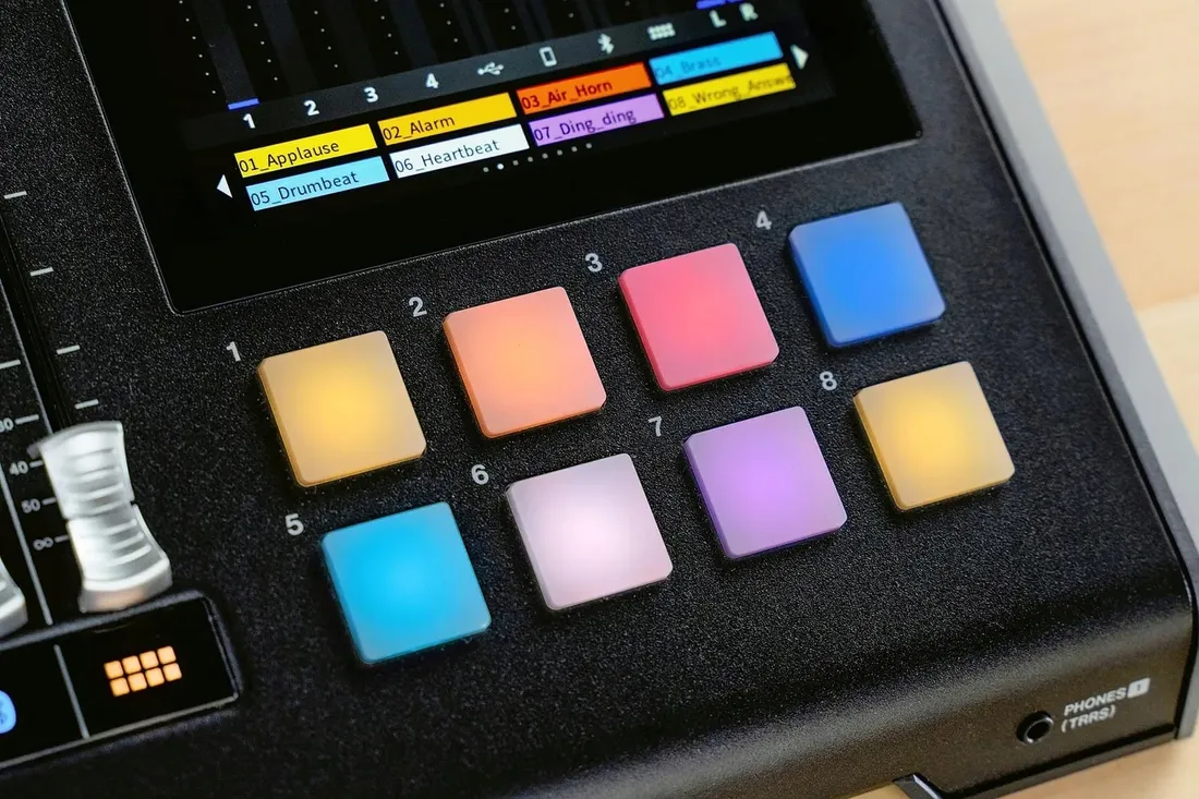 tascam-mixcast-4-do-podcasterow-videocaster-streamerow-i-content-creator-stan-nowy