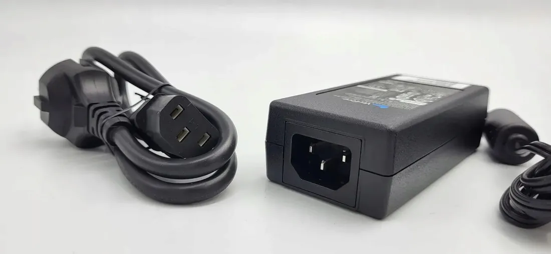 verifone-zasilacz-12v-2a-stan-nowy