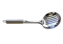 lyzka-cedzakowa-szumowka-kuchenna-do-odcedzania-nakladania-35-cm-szron