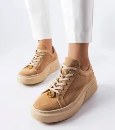 bezowe-zamszowe-sneakersy-karino