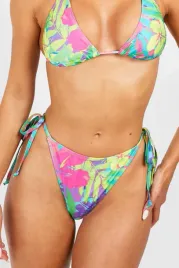 hc33313-boohoo-wiazany-dol-od-bikini-tropikalny-wzor-m