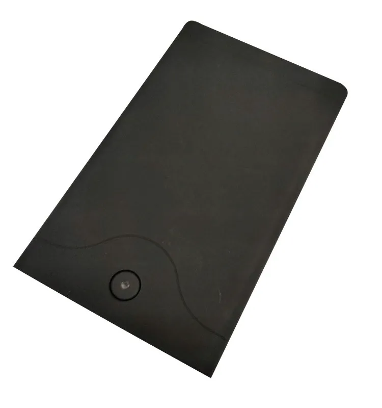 torba-do-laptopa-z-panelem-slonecznym