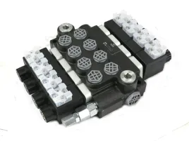 rozdzielacz-hydrauliczny-4-sekcyjny-sterowany-elektrycznie-12v-40l-voima-v-