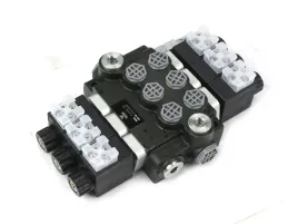 rozdzielacz-hydrauliczny-3-sekcyjny-sterowany-elektrycznie-12v-40l-voima-v-