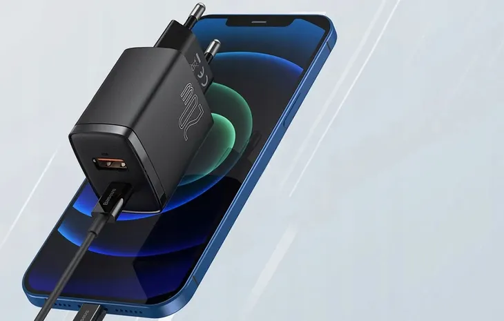 szybka-ladowarka-usb-usb-c-20w-pd-quick-charge-bialy-ccsupp-e02-baseus-stan-opakowania-oryginalne