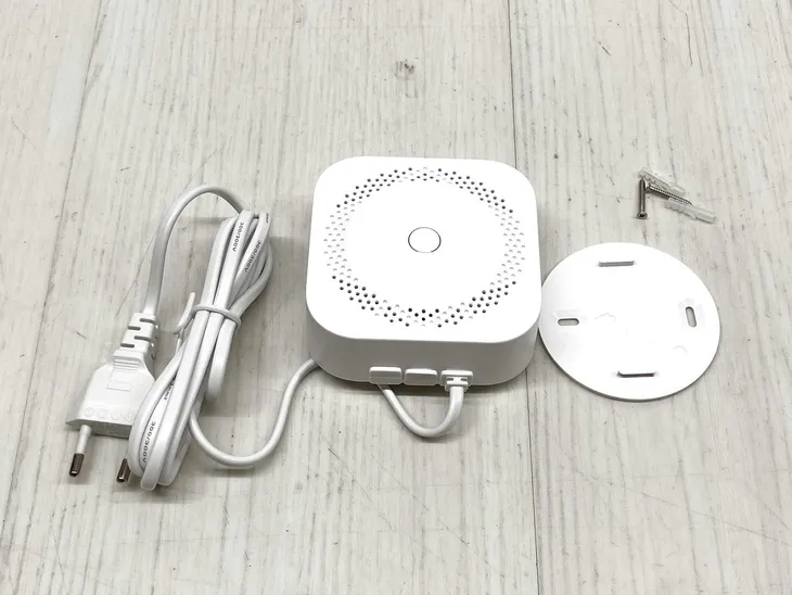 inteligentny-detektor-gazu-zigbee-nous-e9-alarm-85-db-stan-powystawowy