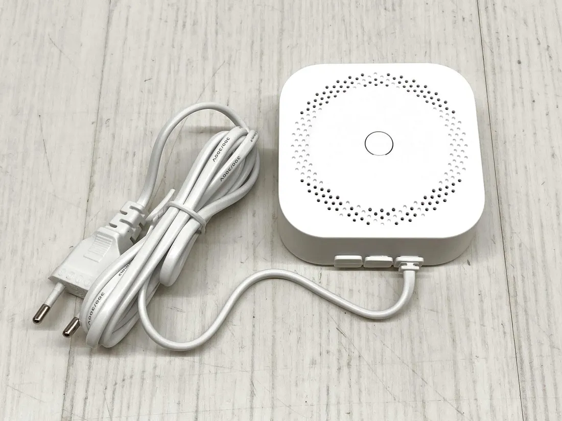 inteligentny-detektor-gazu-zigbee-nous-e9-alarm-85-db