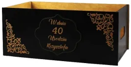 skrzynka-z-grawerem-czarna-duza-prezentowa-na-urodziny-dowolna-cyfra-imie