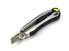 nozyk-lamany-18mm-w-aluminiowej-obudowie-z-6-ostrzami-zapasowymi-warynski-w