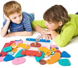 drewniana-ukladanka-manipulacyjna-montessori-buzki