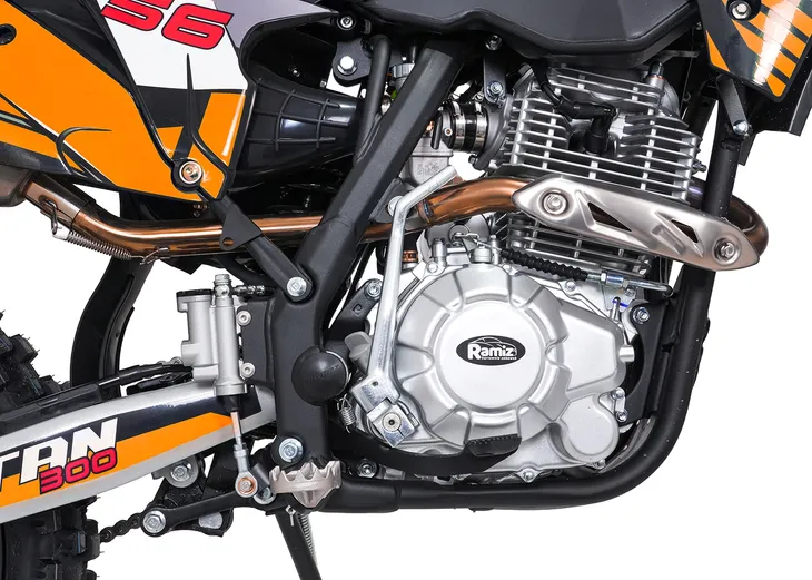 motor-spalinowy-titan-300cc-pomaranczowy-pojemnosc-silnika-300-cm