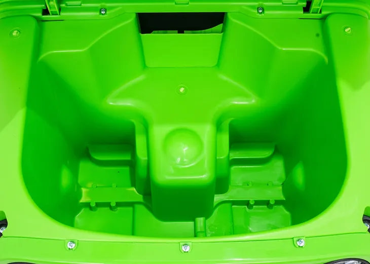 auto-jeep-wrangler-rubicon-lift-zielony-na-akumulator-dla-dzieci-gratisy-pojemnosc-akumulatora-7-ah