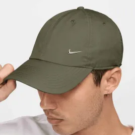 czapka-z-daszkiem-nike-sportowa-zielona-z-malym-logo-fb5372-222
