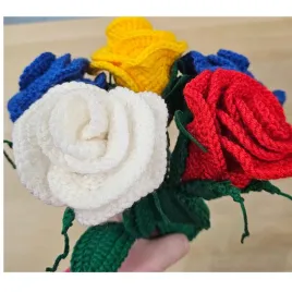 roze-kwiaty-szydelkowe-rekodzielo-mix-kolorow-wiek-3