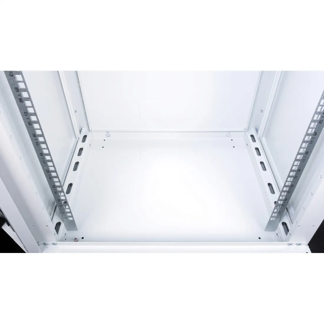 roline-19-szafa-scienna-basic-plus-18u-600x450-bxt-szara