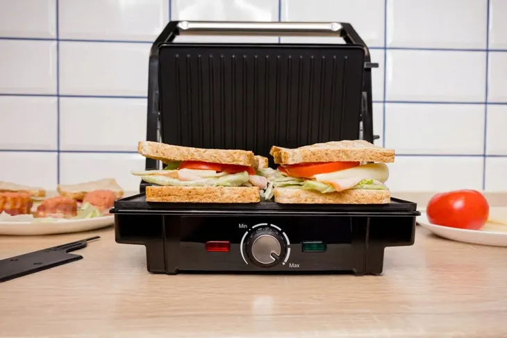 grill-elektryczny-eldom-gk130-marka-eldom