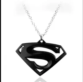 naszyjnik-wisiorek-superman-clark-kent-dc-czarny-prezent-streetwear