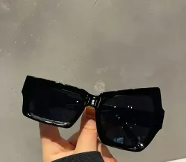 futurystyczne-okulary-czarne-prezent-streetwear-y2k