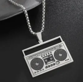 naszyjnik-wisiorek-radio-muzyka-prezent-y2k