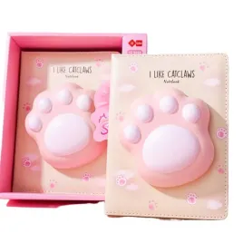 squishy-notatnik-lapka-kota-128-stron-miekka-okladka-squishy