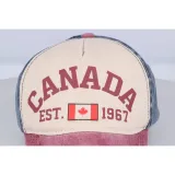 czapka-z-daszkiem-canada-red-marka-moramo