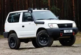 toyota-land-cruiser-fj90-grill-atrapa-chlodnicy-czarny-1996-2002-austria