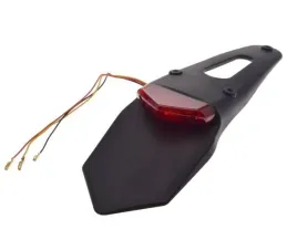 lampa-tylna-led-z-blotnikiem-czerwony-klosz