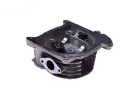 glowica-cylindra-50cc-do-skutera-4t-gy6-139qmb-uzbrojona