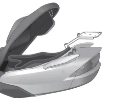 stelaz-pod-kufer-centralny-shad-do-suzuki-uh-125-burgman-uh-150-burgman