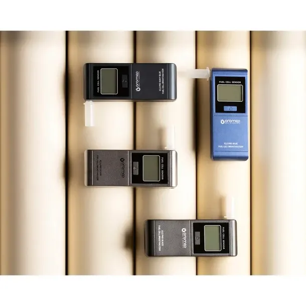 alkomat-oromed-x12-pro-black-rodzaj-elektrochemiczny